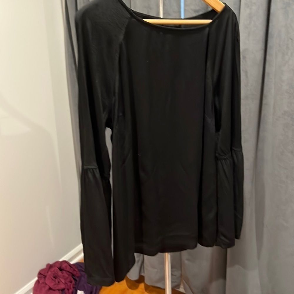 Banana Republic long bell flare sleeve rayon top